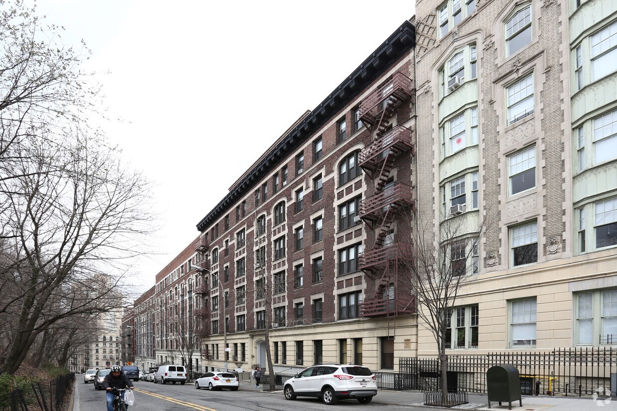 Foto del edificio - 530 Riverside Dr