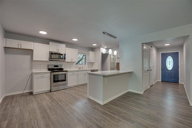 Building Photo - 906 Foxe Basin Dr