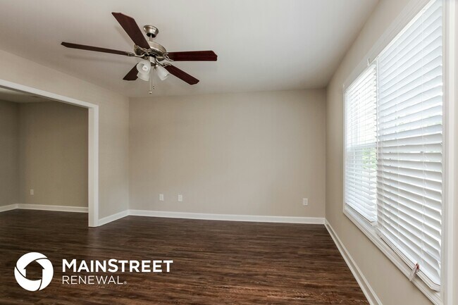 Foto del edificio - 510 Rogers Lake Rd E