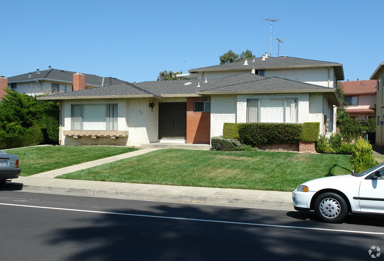 Primary Photo - 706 Harvard Ave