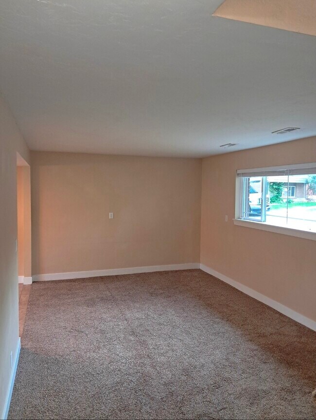 Sala de estar - 2570 E Canterbury Ln