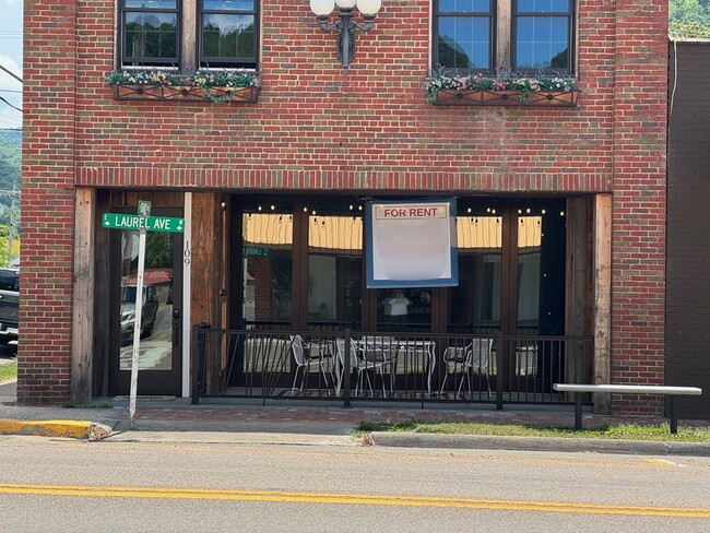 Foto del edificio - 109 W Laurel Ave