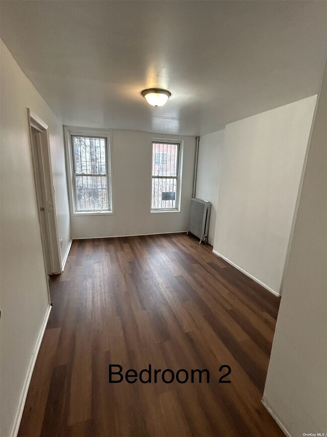 Building Photo - 438 Linwood St