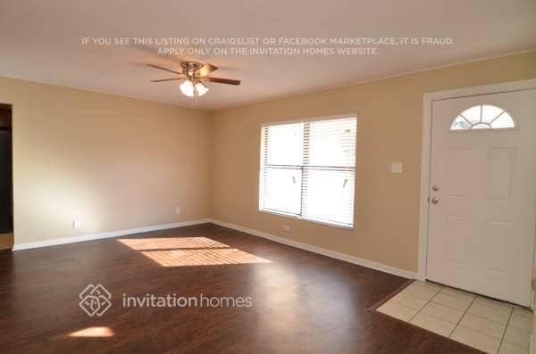 Building Photo - 2417 Devonwoode Pl