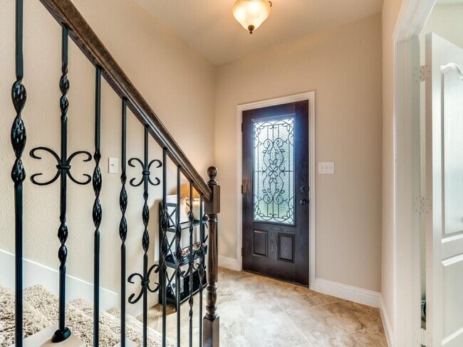Building Photo - 2500 Rockbrook Dr