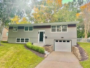 Building Photo - 21 N Kenosha Dr