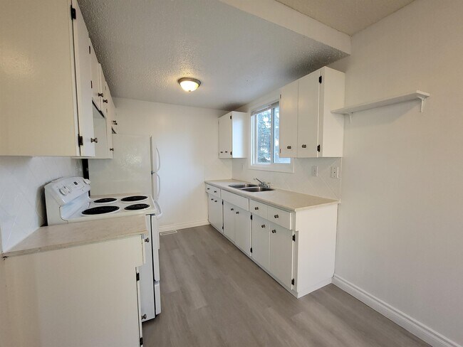 Photo du bâtiment - 10 Clareview Village NW