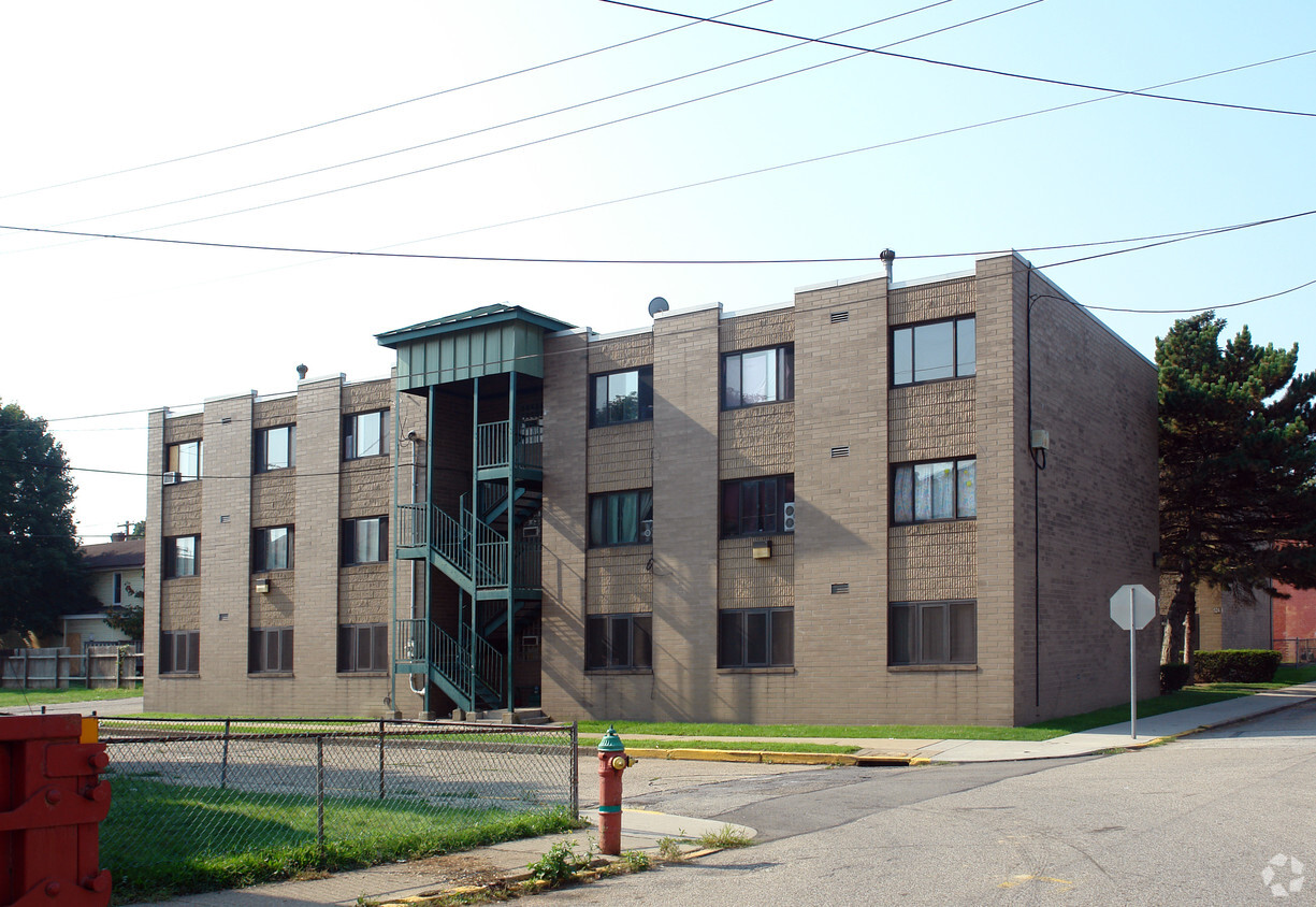 Building Photo - Philip Burtner Apartments