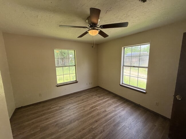 Foto del edificio - 621 S Constant Ave