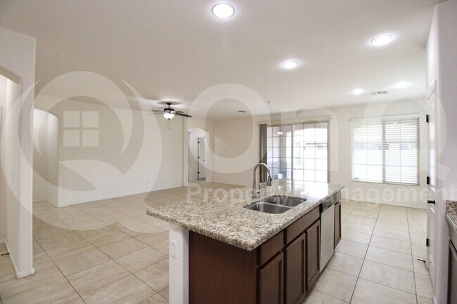 Foto del edificio - 2980 E Ridgewood Ln