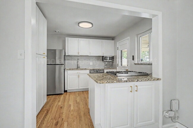 Building Photo - 1551 Krameria St