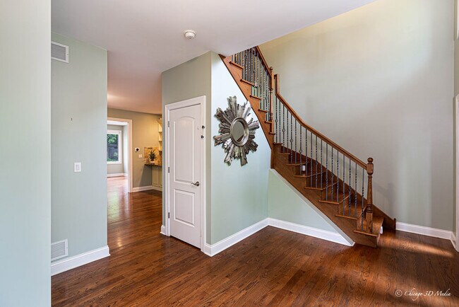 Foto del edificio - 1430 Oakwood Ave