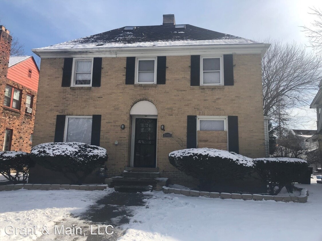 3 br, 1.5 bath House 15052 Artesian House Rental in Detroit, MI