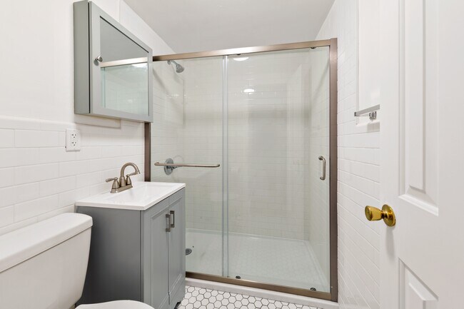 Building Photo - 179 Carlton Ave