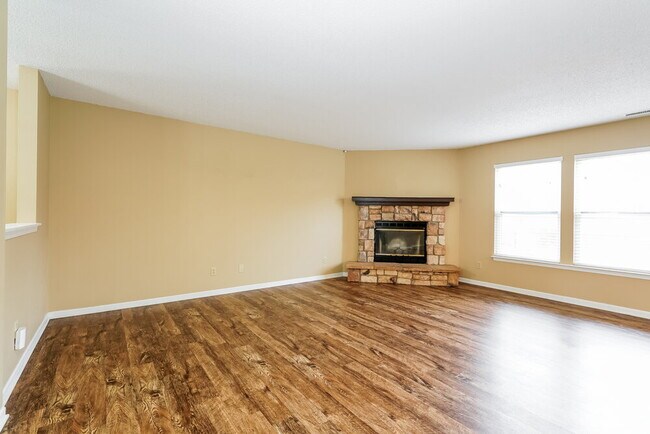 Foto del edificio - 2044 Southernwood Ln