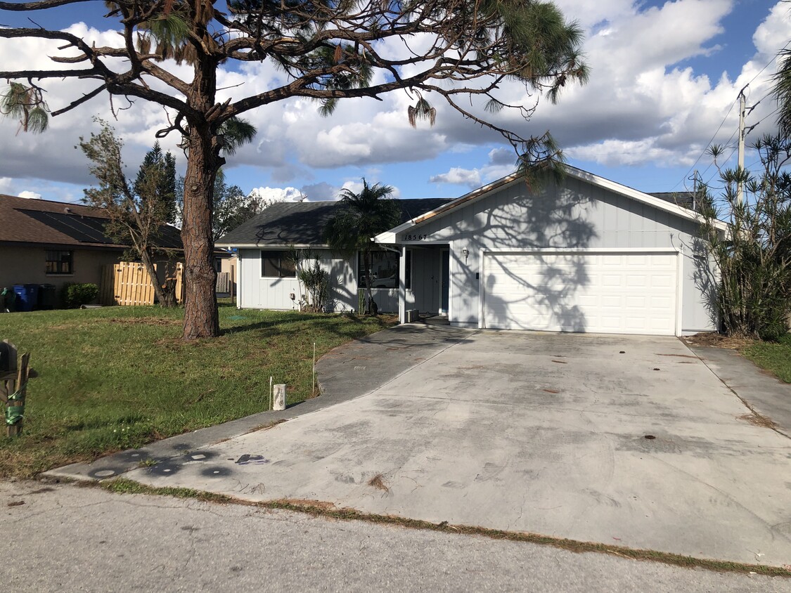 Primary Photo - 18567 Dogwood Rd