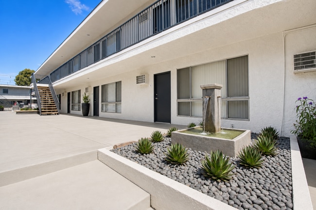 Building Photo - Terraces at Tarzana