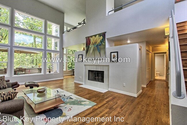 Foto del edificio - 2 br, 2.5 bath House - 1826 NW Miller Road