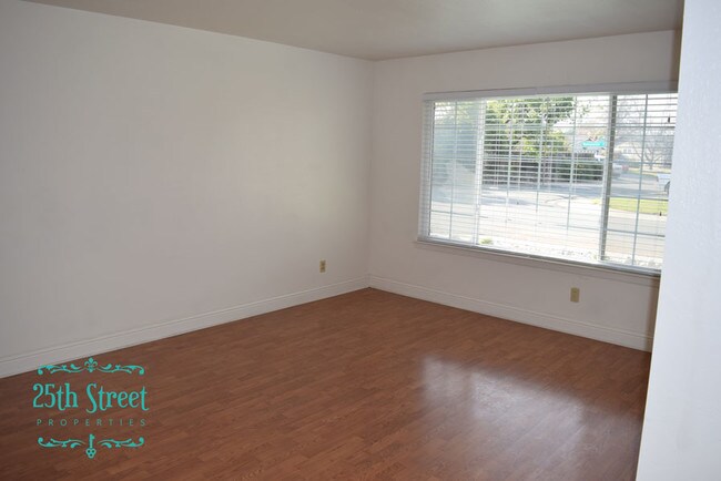 Building Photo - 2856 Honeysuckle Way