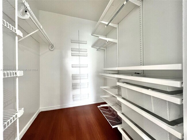Foto del edificio - 8450 Lagos De Campo Blvd