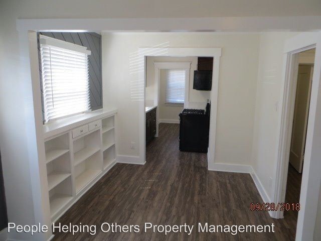 Building Photo - 4312-4314 33rd Pl