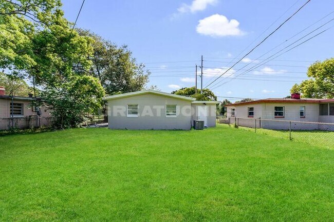 Building Photo - 1300 Mercy Dr