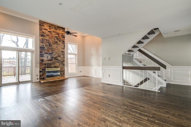 Foto del edificio - 5912 Edson Ln