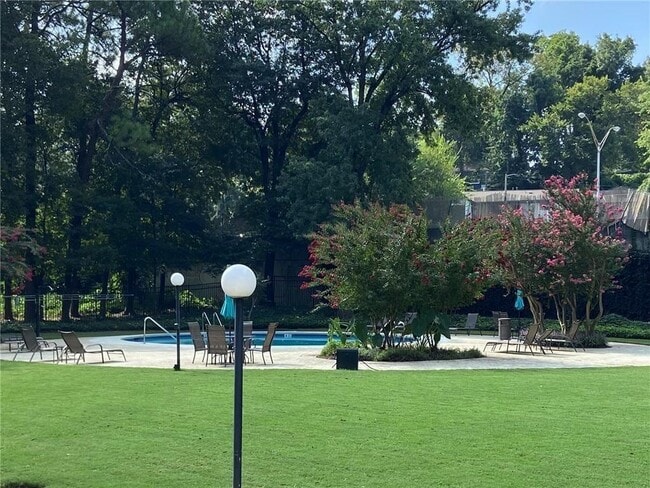 Foto del edificio - 130 26th St NW