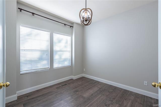 Building Photo - 1817 English Oak Dr