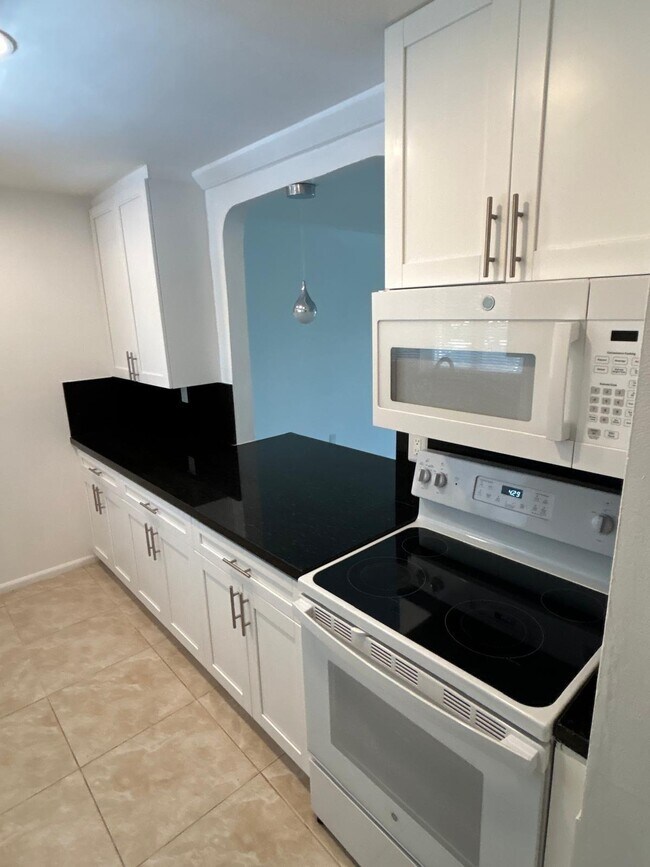 Foto del edificio - 848 SW 9th St Cir