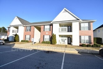Building Photo - 1912 Harcourt Cir