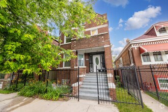 Building Photo - 5118 S May St