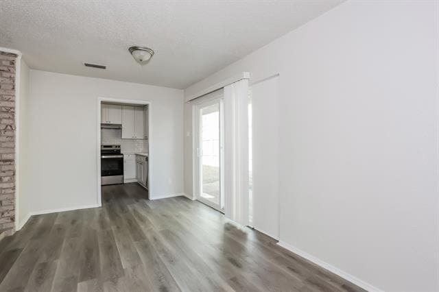 Foto del edificio - 5037 Collingwood Dr