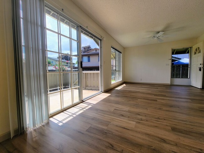 Building Photo - Avaliable now : A 2 Bedroom, 1 bathroom with 2 assigned parking stalls at Royal Palm in Waipio
