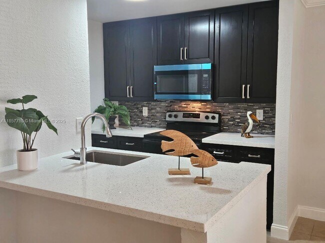 Building Photo - 605 Meadows Cir