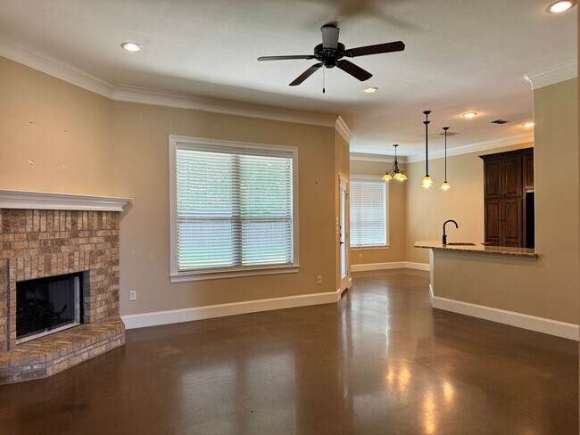 Foto del edificio - 7345 Flat Rock Ln