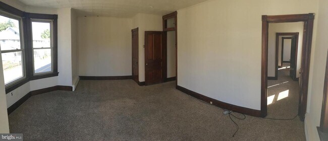 Foto del edificio - 410 W 1st Ave