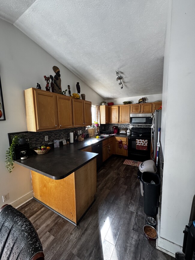 Kitchen - 963 Sagewood Ct