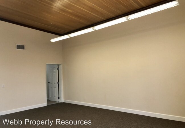 Building Photo - 3 br, 2 bath House - 227 W. Main Street