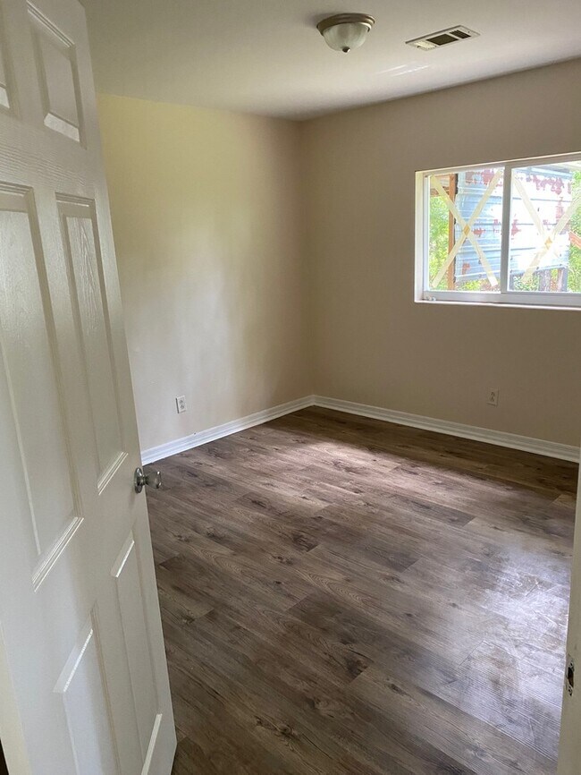 Foto del edificio - 3/2 Duplex in Bay St. Louis, MS