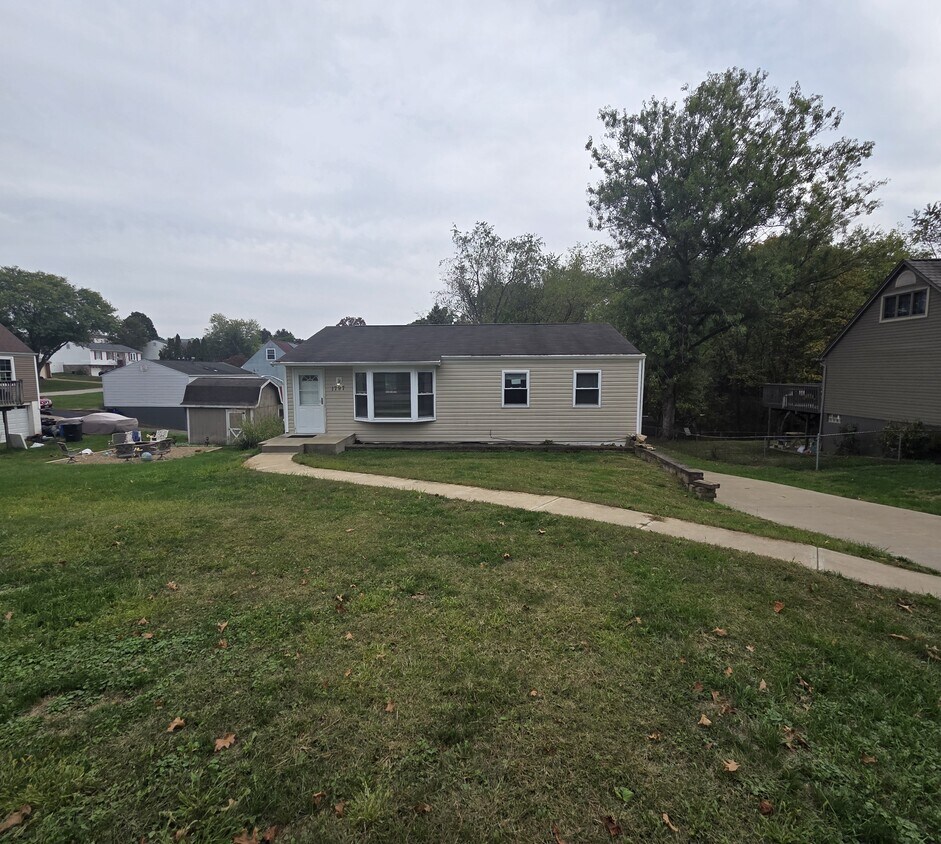 Primary Photo - 1797 Cedaridge Dr