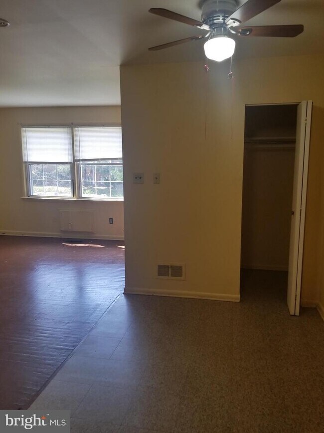 Foto del edificio - 543 Homestead Rd