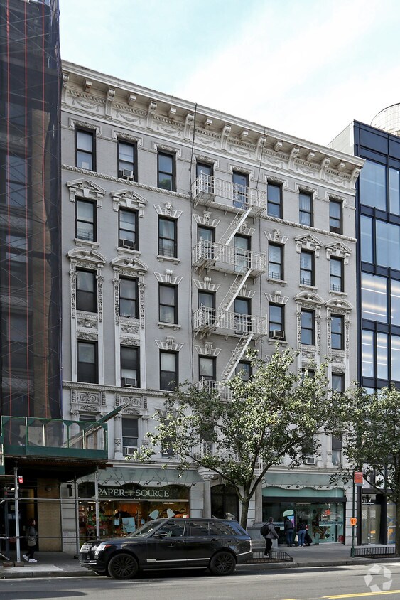 Foto del edificio - 344-346 W 14th St