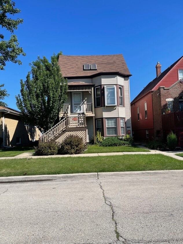 9506 Lexington Ave Unit 2, Brookfield, IL 60513 Room for Rent in