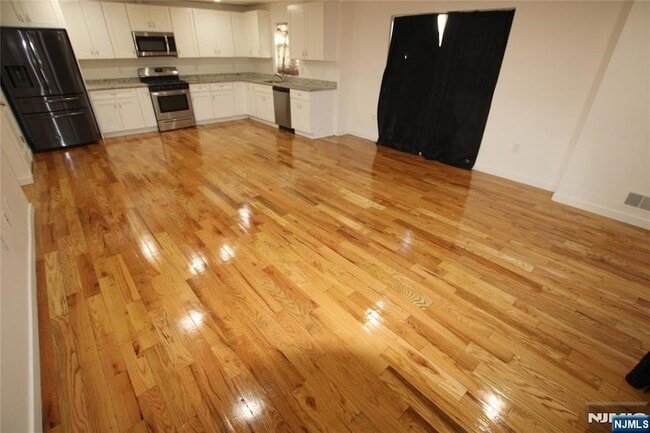 Photo - 100 Grove Terrace House