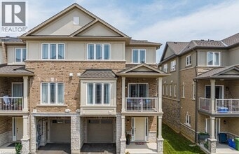 Building Photo - 14 Aquarius Cres