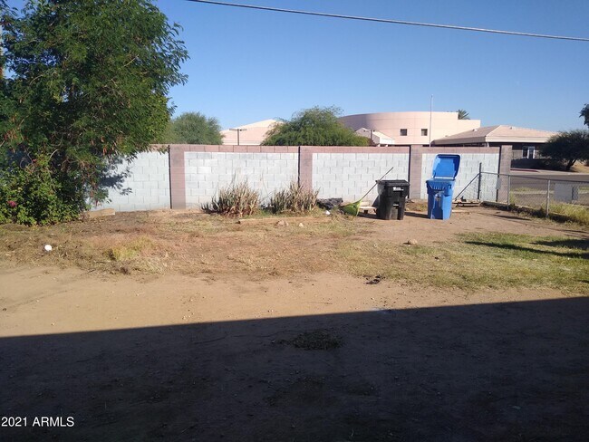 Foto del edificio - 2705 W Tuckey Ln