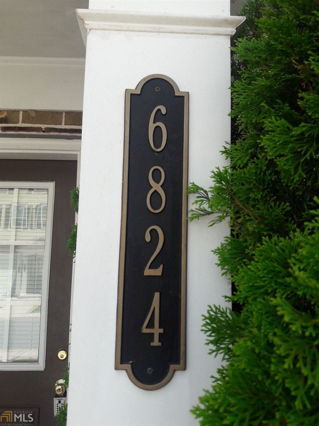 Building Photo - 6824 Blackstone Pl