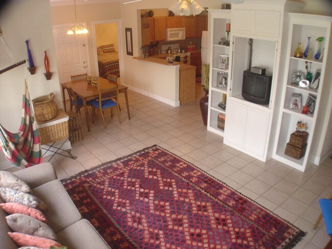 Photo - 710 E Boyd Dr Apartment