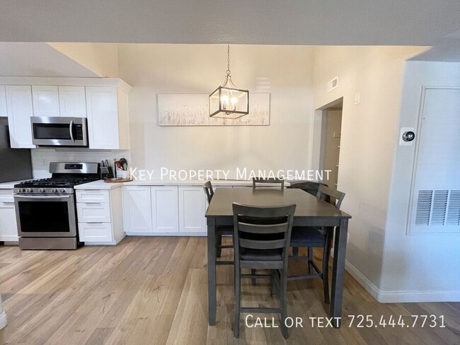 Foto del edificio - 2 BEDROOM CONDO LOCATED NEAR FLAMINGO AND ...
